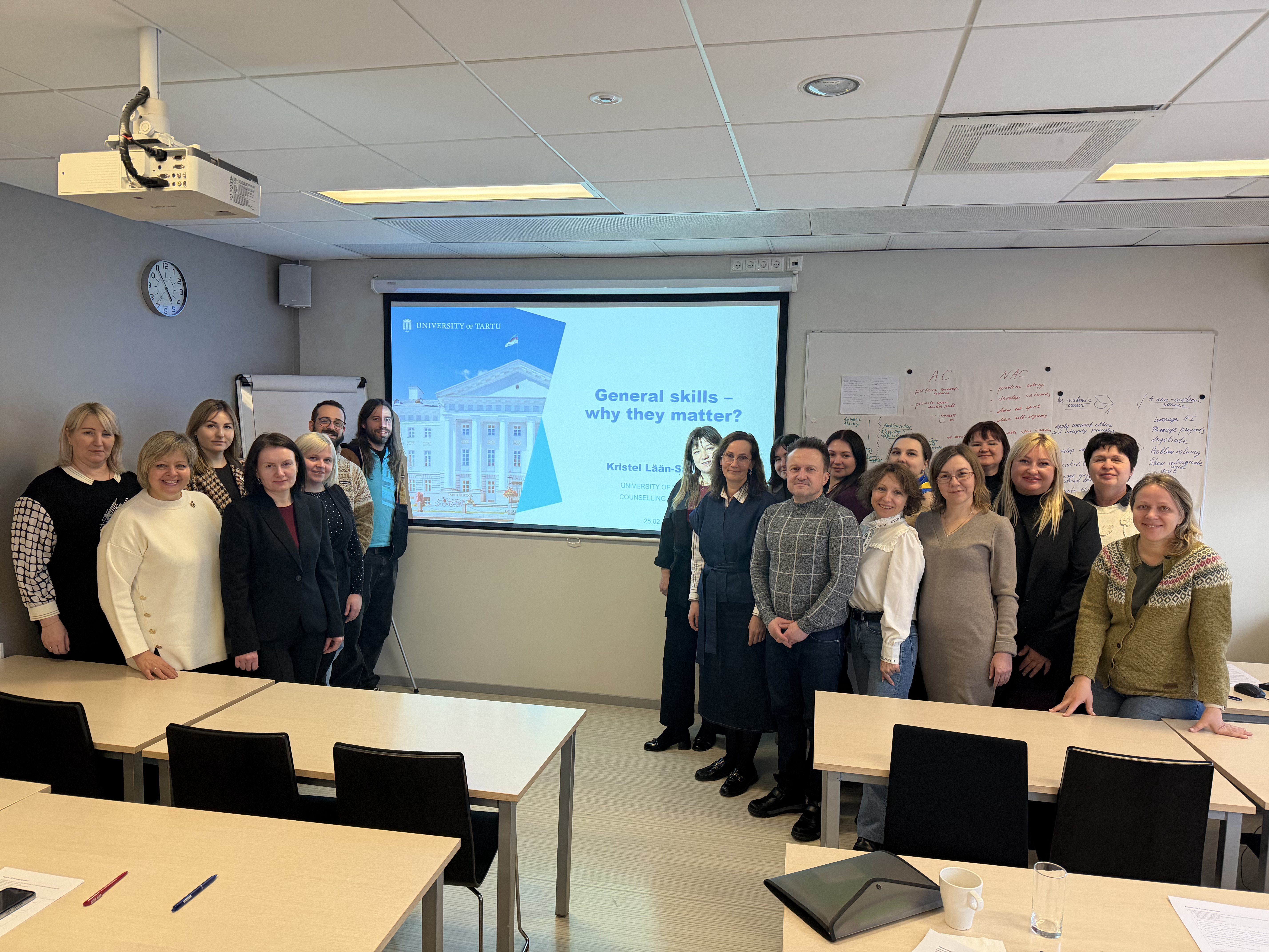 Спільне фото учасників навчального візиту в межах проєкту Erasmus + KA2 LECTURE